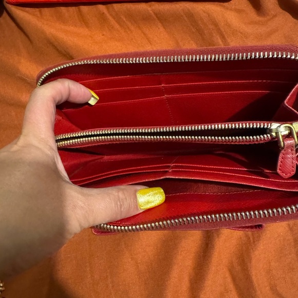 Prada Red Bow Wallet - Picture 7 of 8